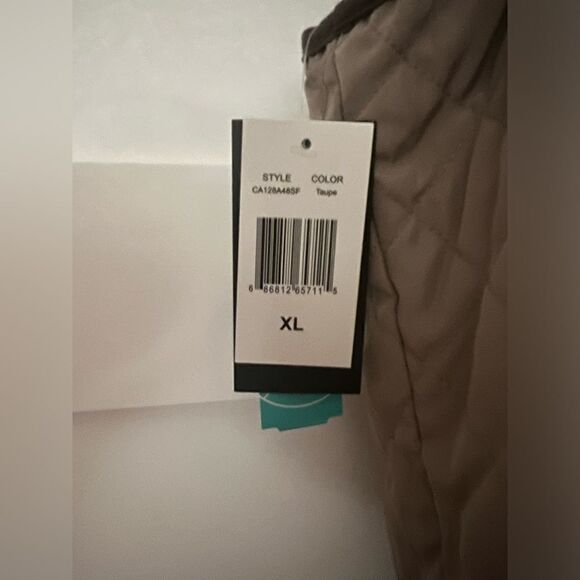 COFFEESHOP Nevaeh Reversible Wubby Vest new - Picture 10 of 16